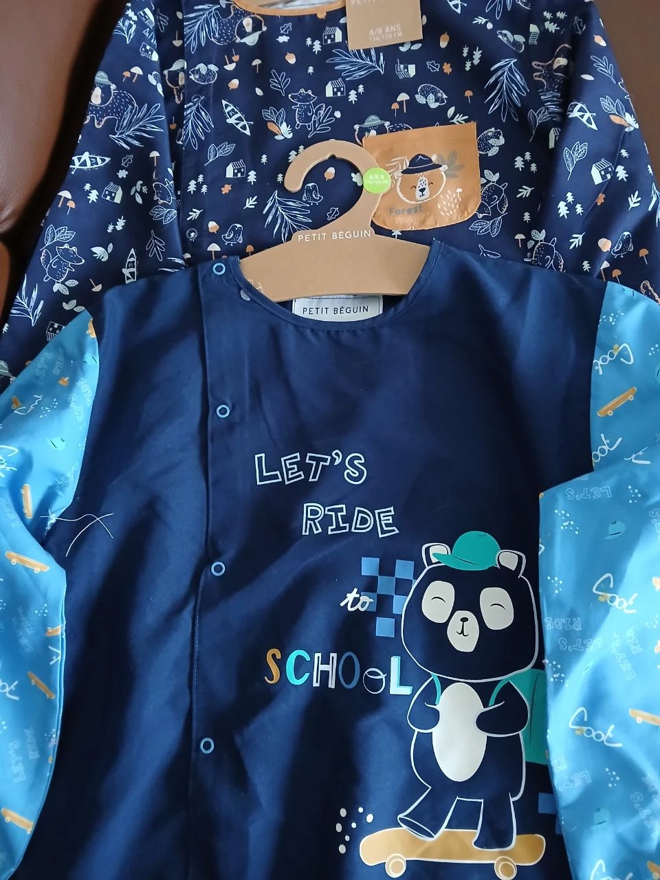 lote de 2 aventais blusas pintura escolar garoto petit beguin 116/128 cm 6/8 anos – photo 2